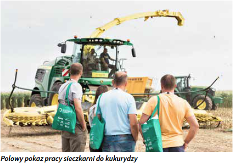 Polowy pokaz pracy sieczkarni do kukurydzy